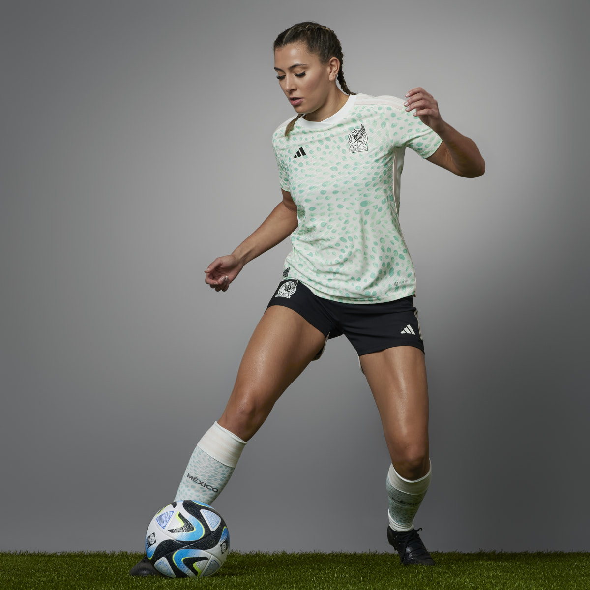 Adidas Jersey Visitante Versión Jugadora Selección Nacional de México Femenil 2023. 10