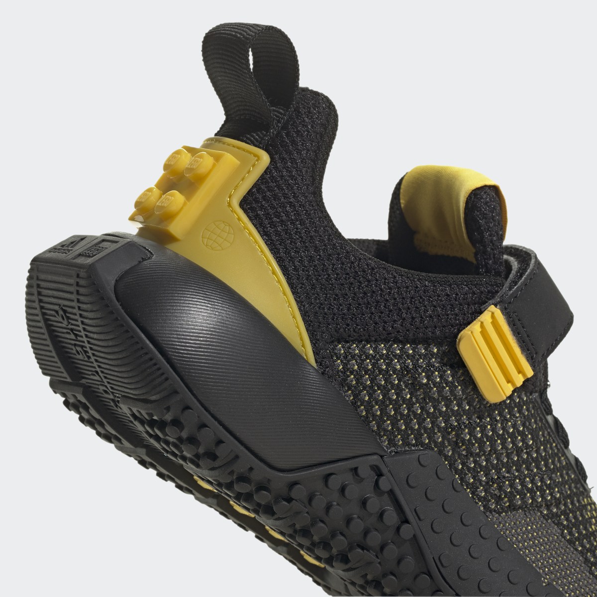 Adidas x LEGO Sport Pro Laufschuh. 10