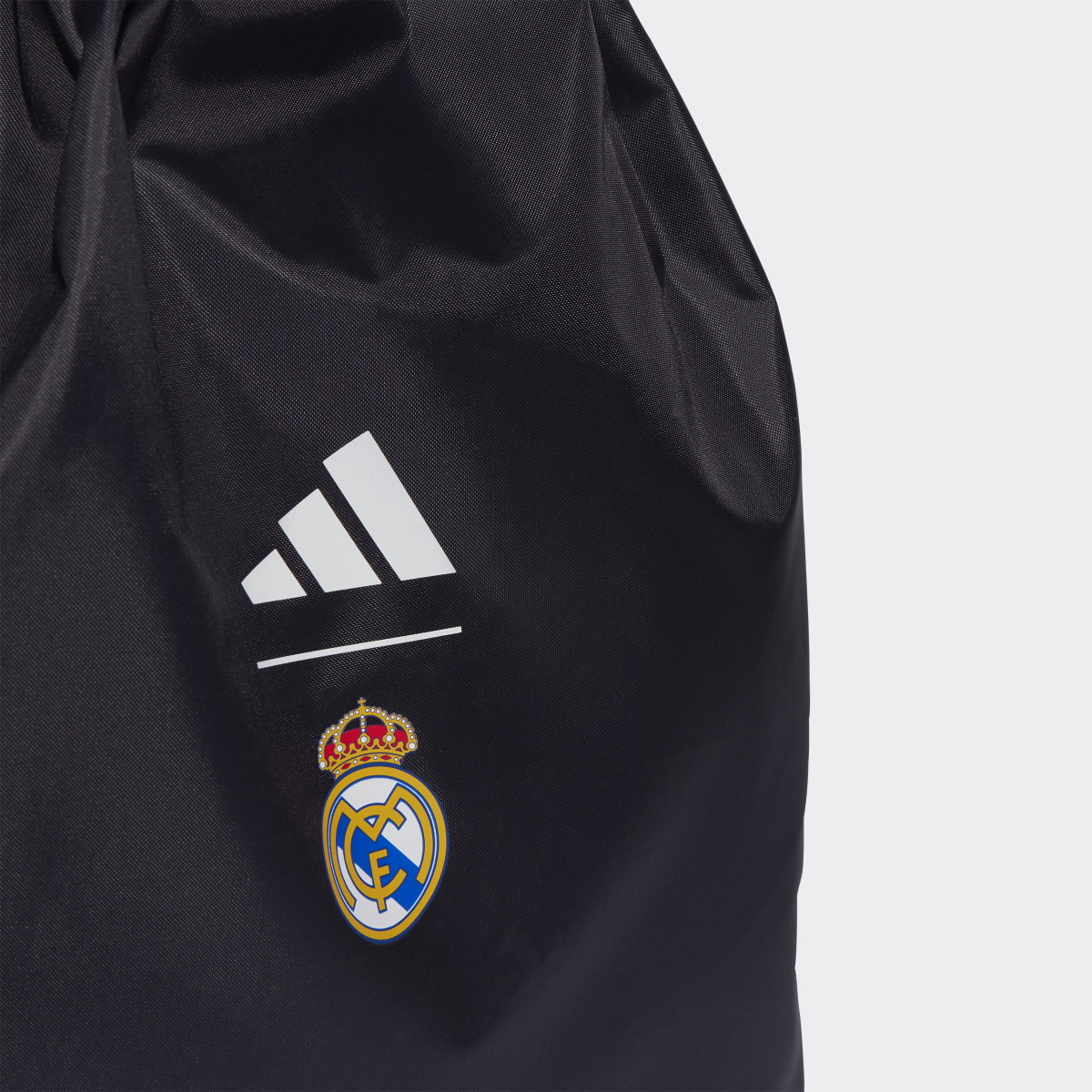 Adidas Mochila saco Real Madrid. 5