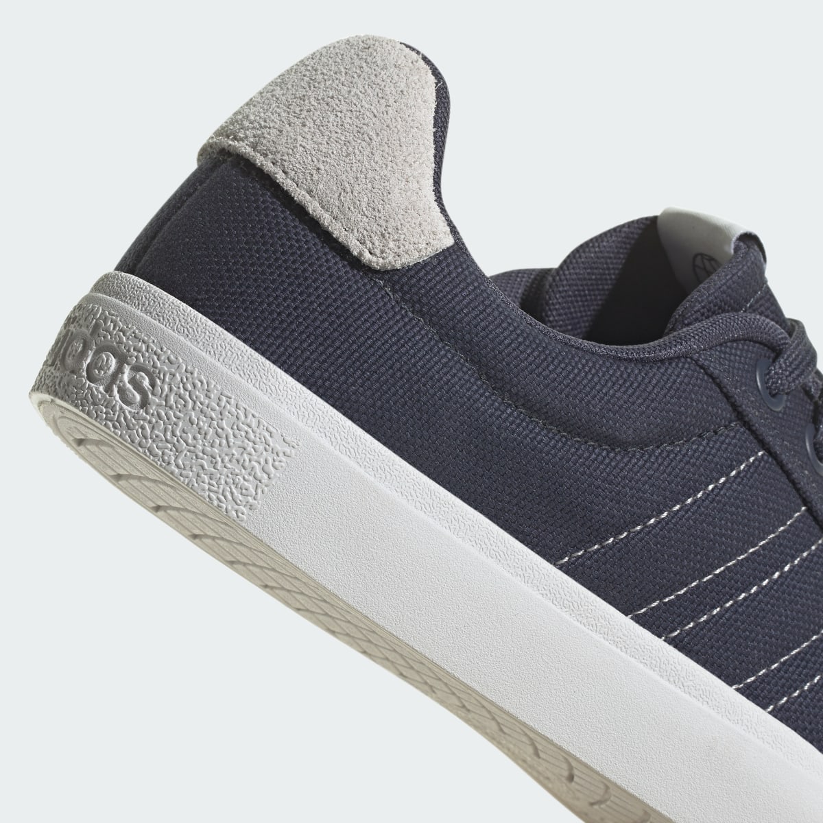 Adidas Chaussure Vulc Raid3r Lifestyle Skateboarding 3-Stripes Branding. 9