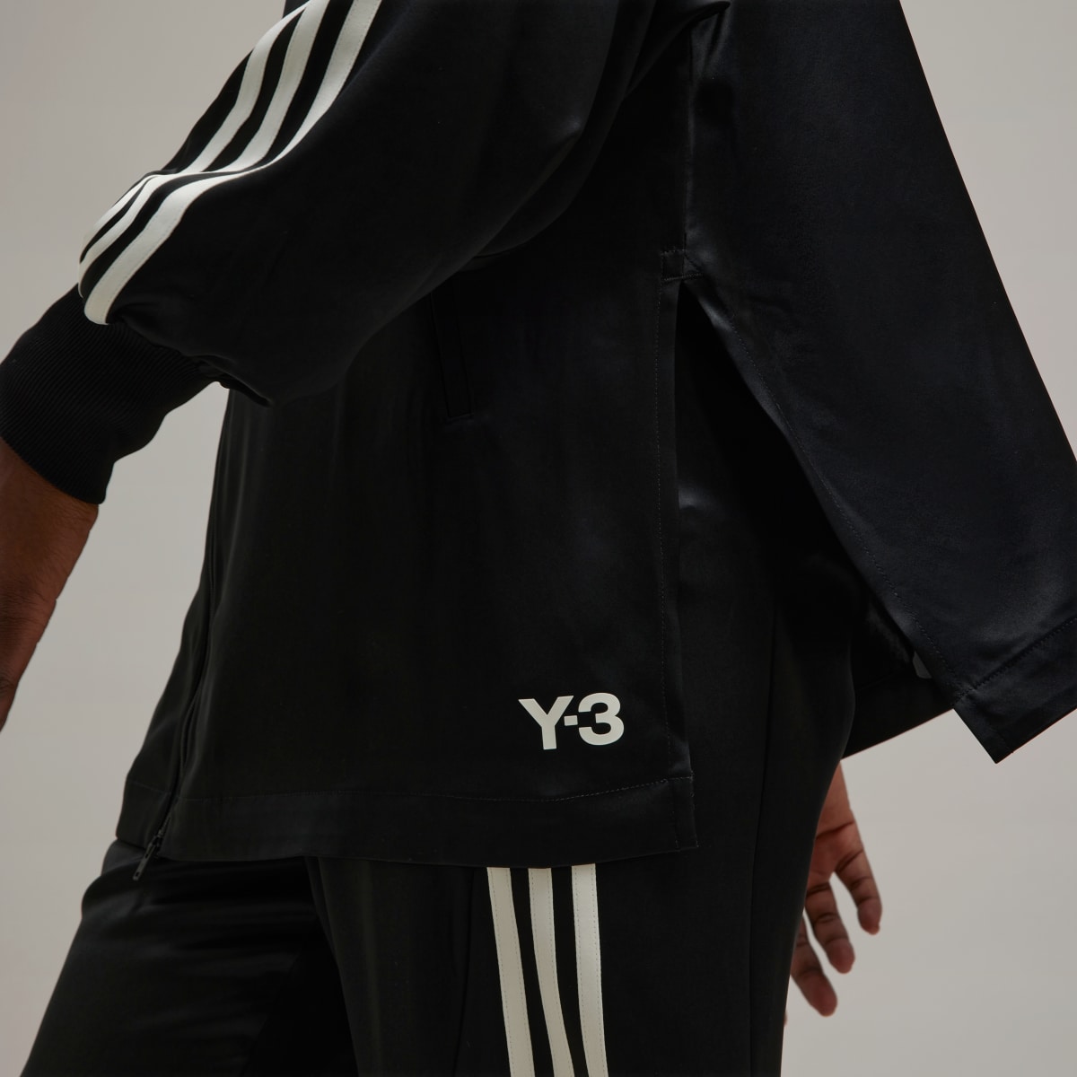 Adidas Chaqueta con capucha Tech Silk Y-3 3 bandas. 6