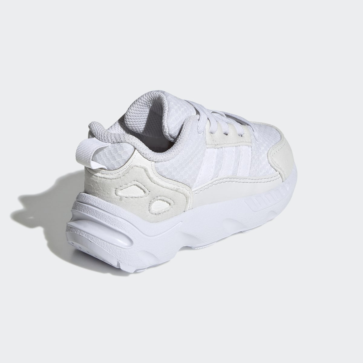 Adidas Zapatilla ZX 22. 6