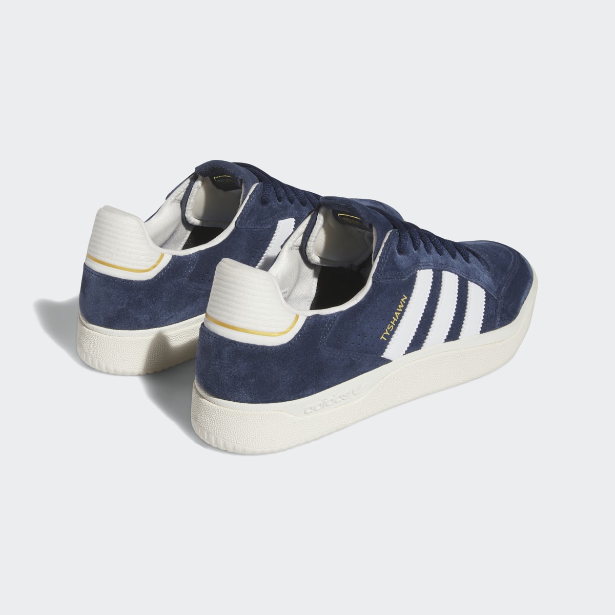 Adidas Chaussure Tyshawn Low. 6