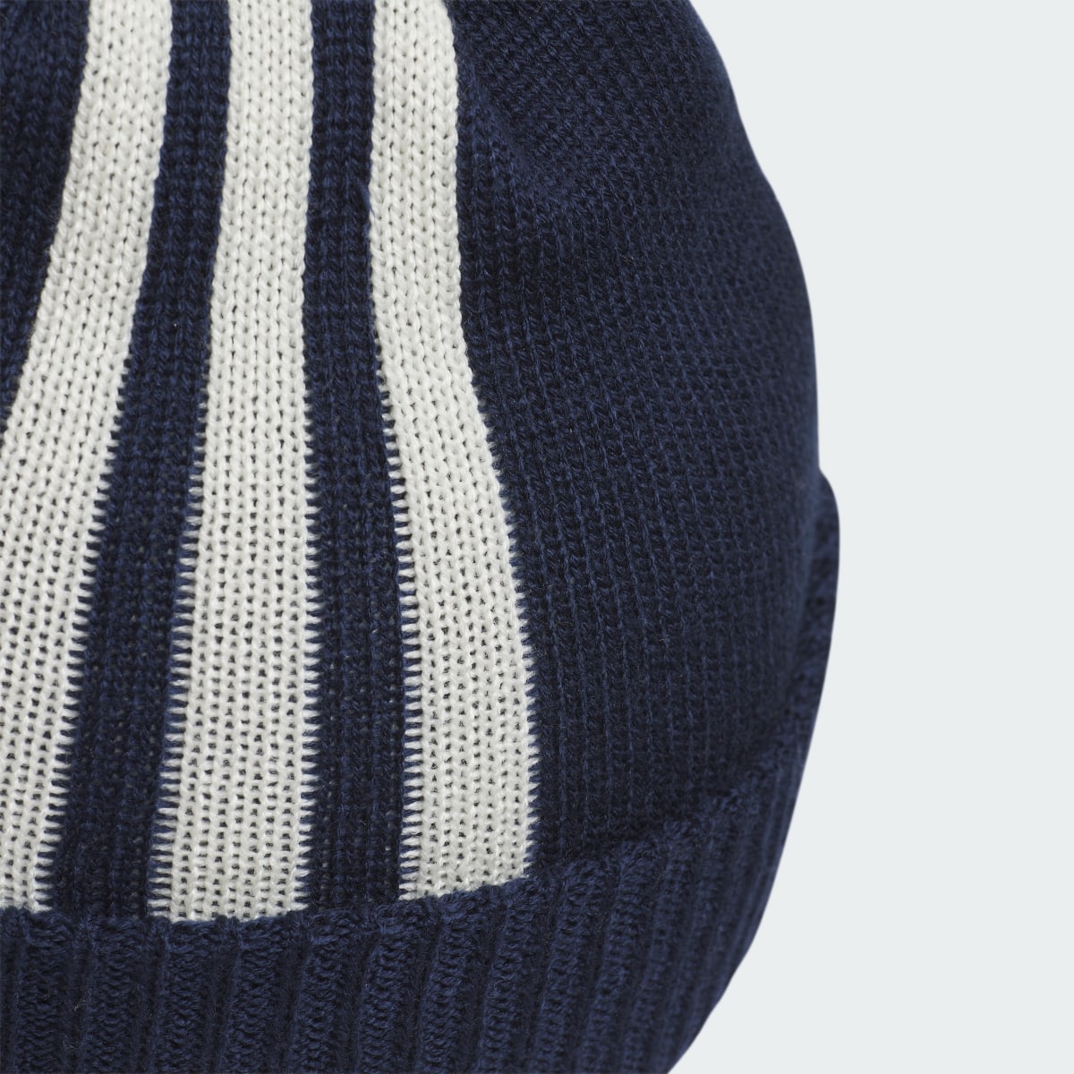 Adidas Beanie. 4