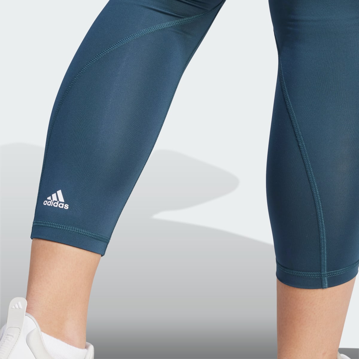 Adidas Optime TrainIcons 3-Stripes 7/8 Leggings. 6