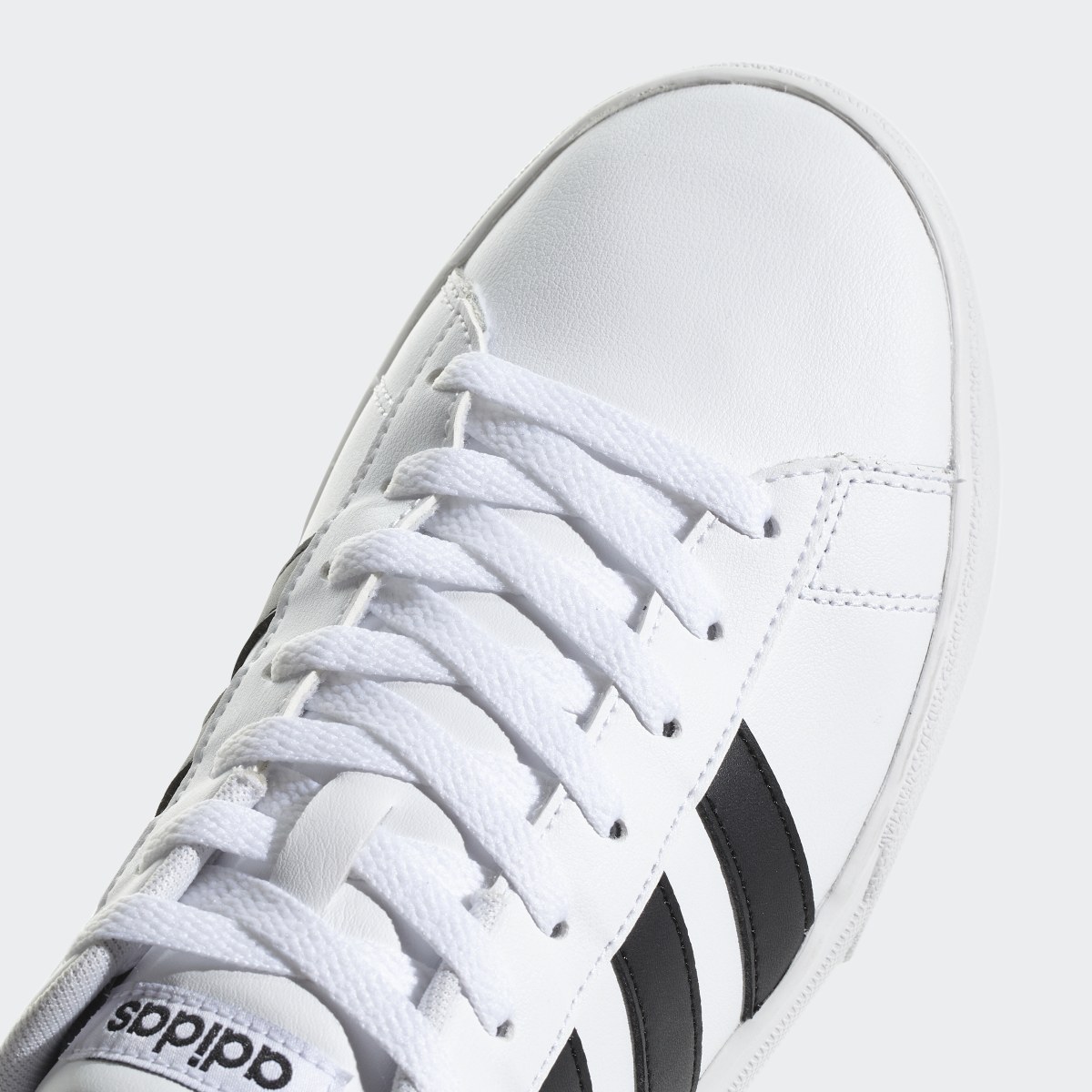 Adidas Chaussure Daily 2.0. 8