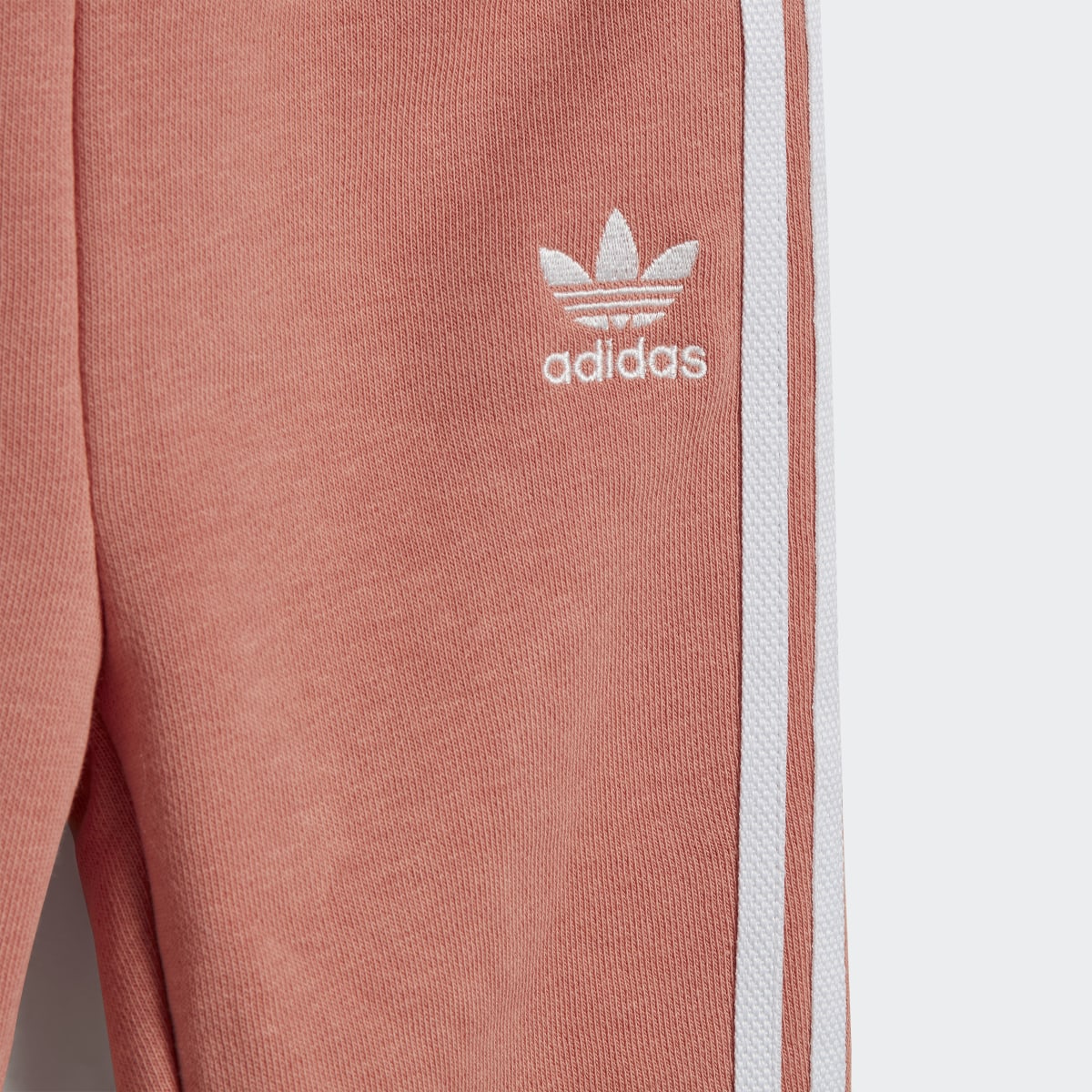 Adidas Animal Allover Print Sweatshirt und Hose Set. 9