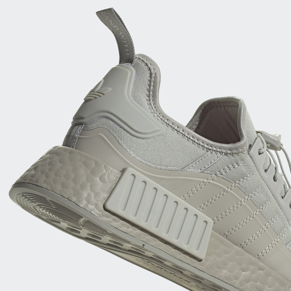 Adidas Chaussure NMD_R1 TR. 9