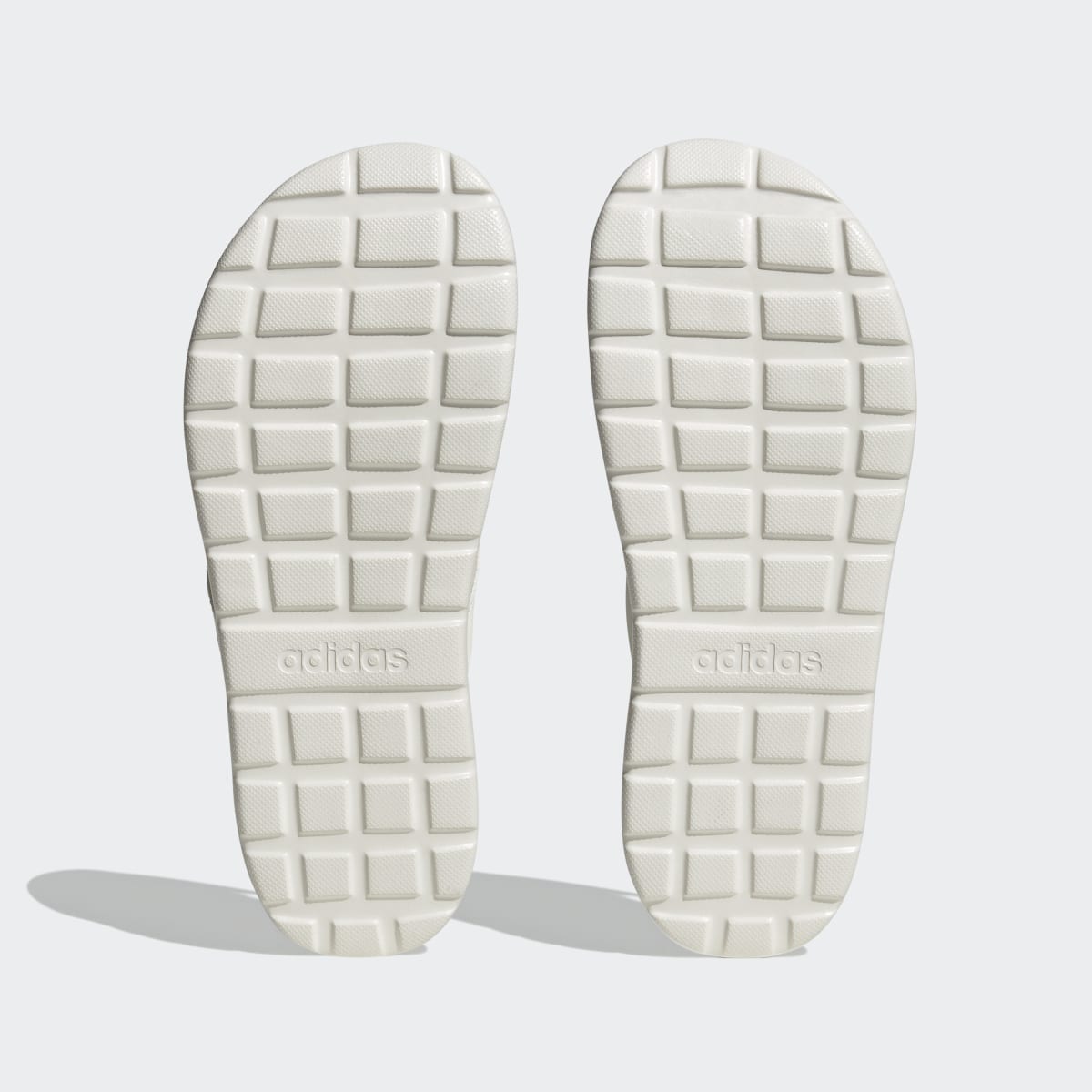 Adidas Claquette Comfort. 4