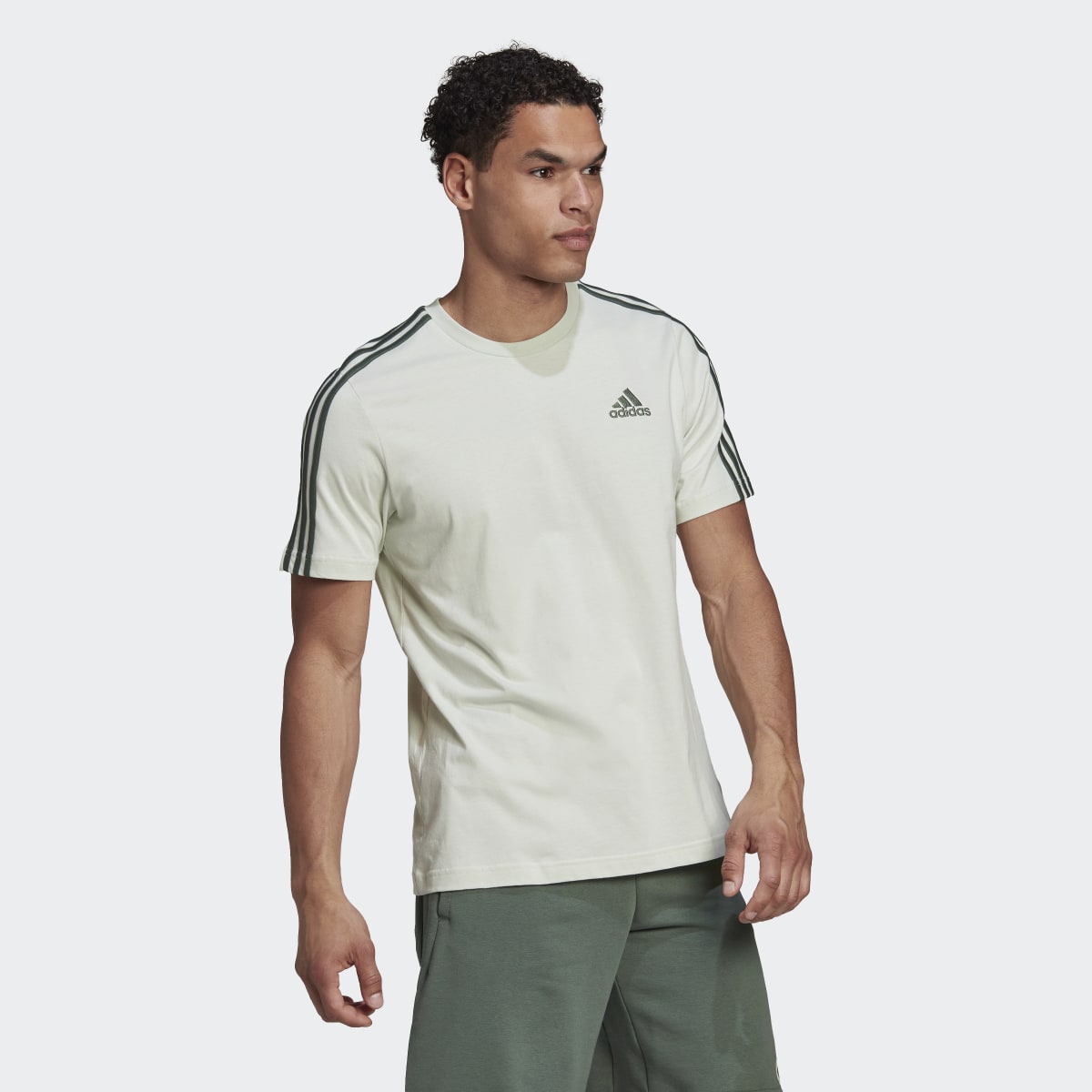 Adidas Essentials 3 Bantlı Tişört. 4