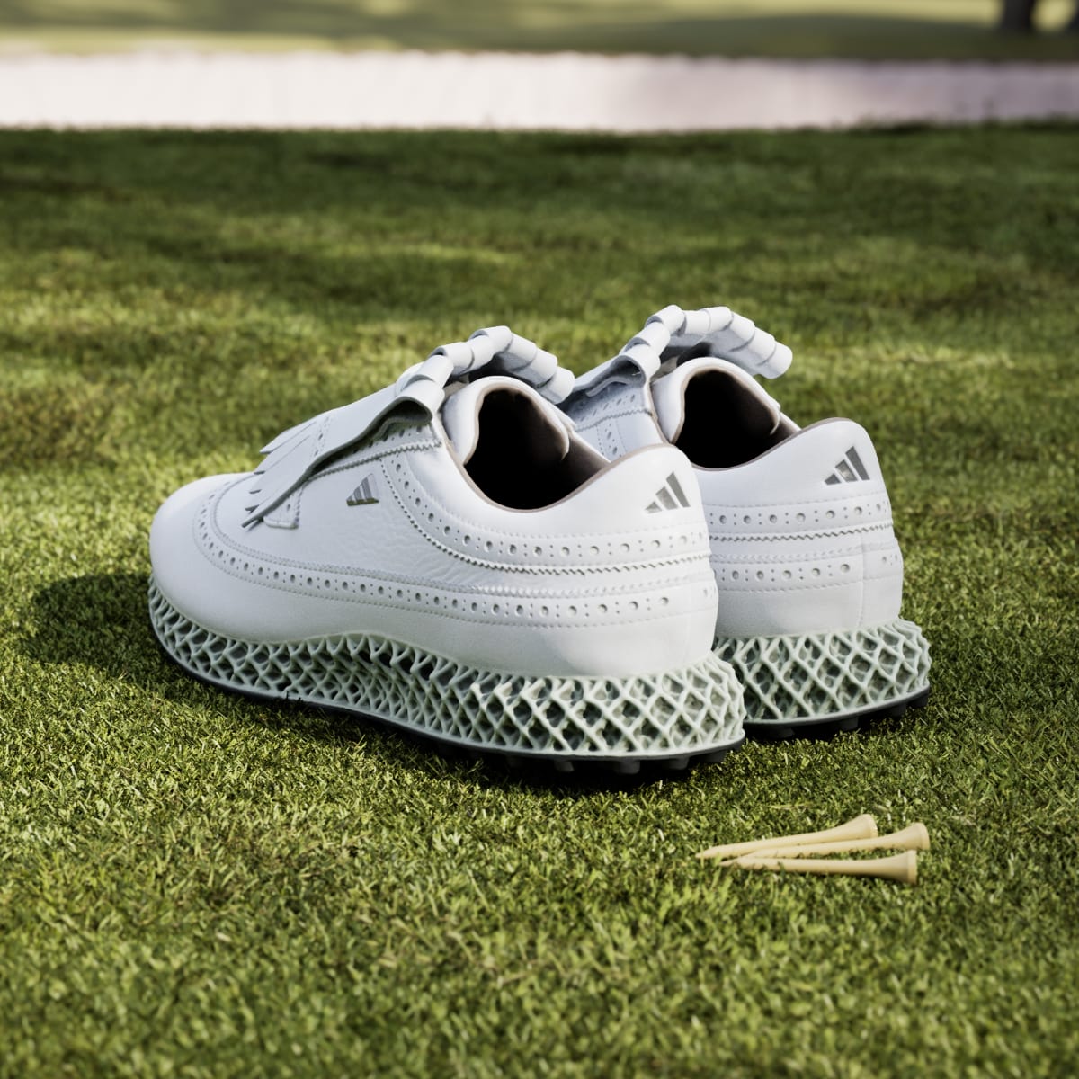 Adidas Chaussure de golf sans crampons MC87 Adicross 4D. 5