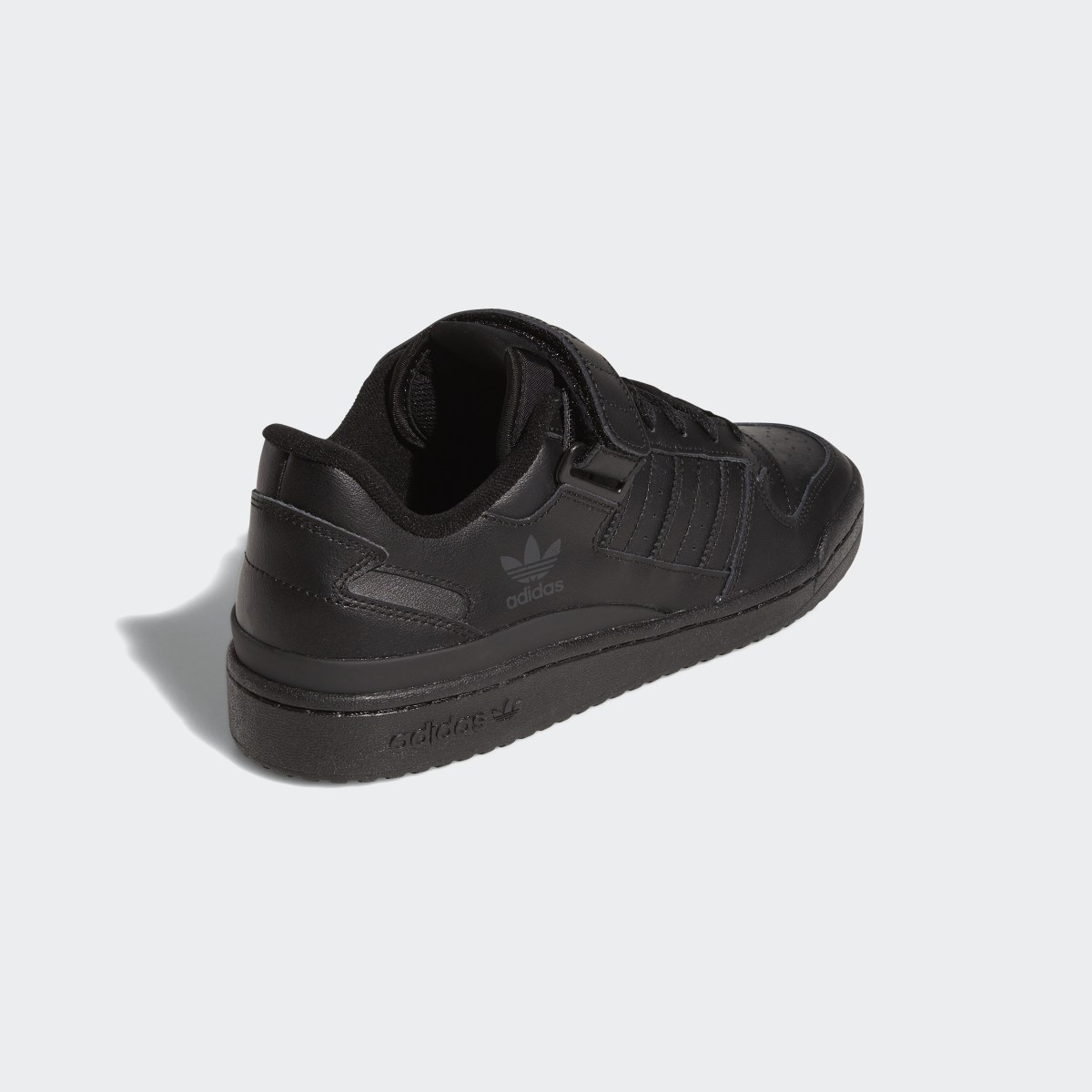 Adidas Chaussure Forum Low. 6