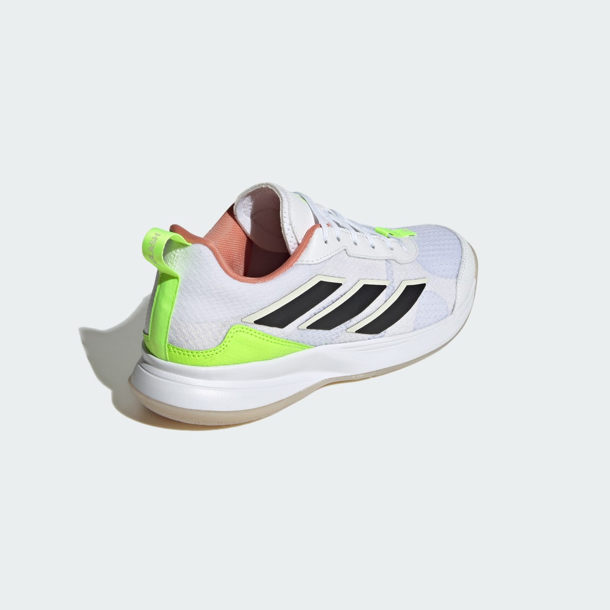 Adidas Chaussure de tennis basse Avaflash. 6