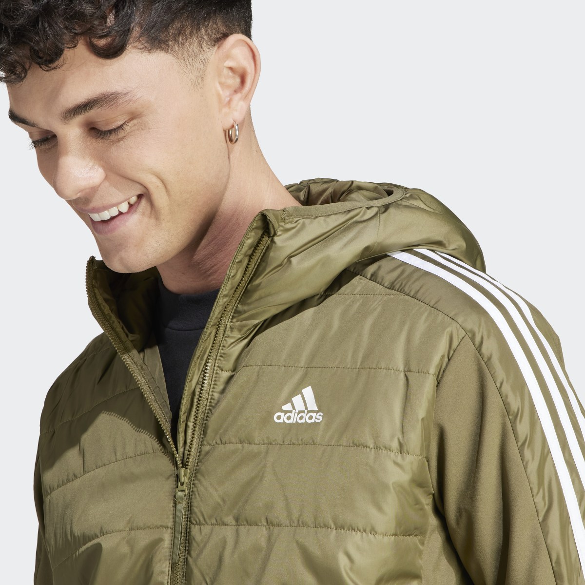 Adidas Chaqueta con capucha Essentials Insulated Hybrid. 6