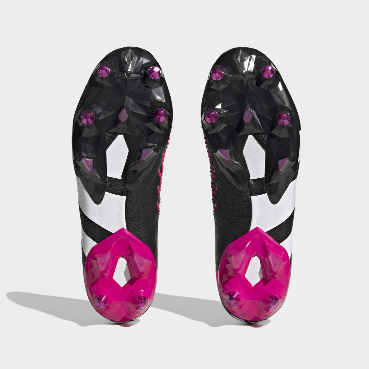 Adidas Botas de Futebol Predator Accuracy.1 – Piso Mole. 7