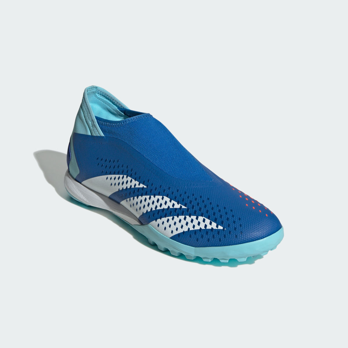 Adidas Zapatilla de fútbol Predator Accuracy.3 Laceless moqueta. 5