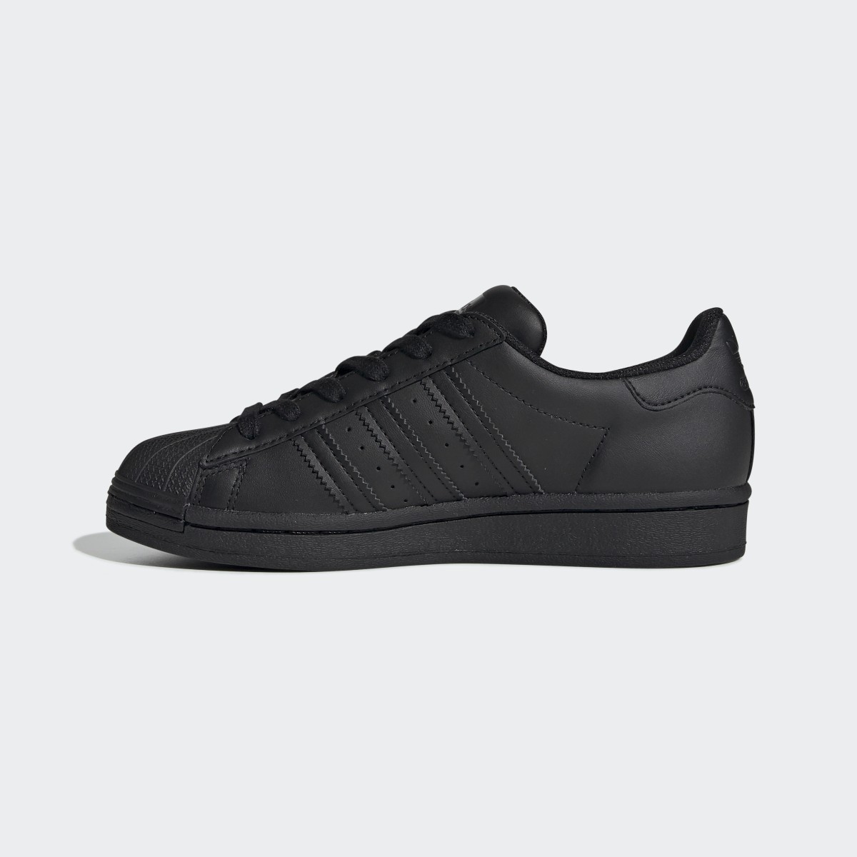 Adidas Chaussure Superstar. 8