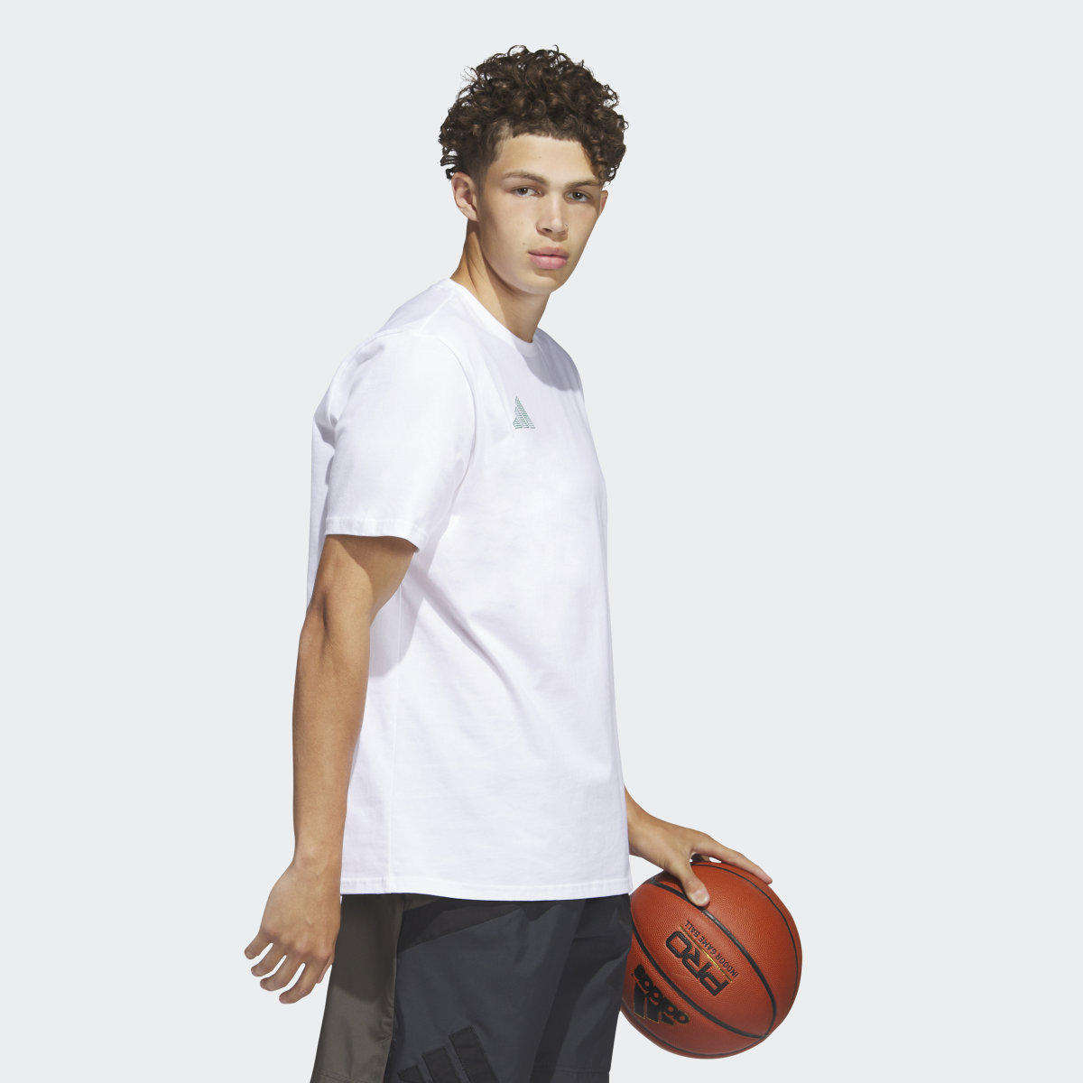 Adidas Playera Estampada Worldwide Hoops City Basketball. 4