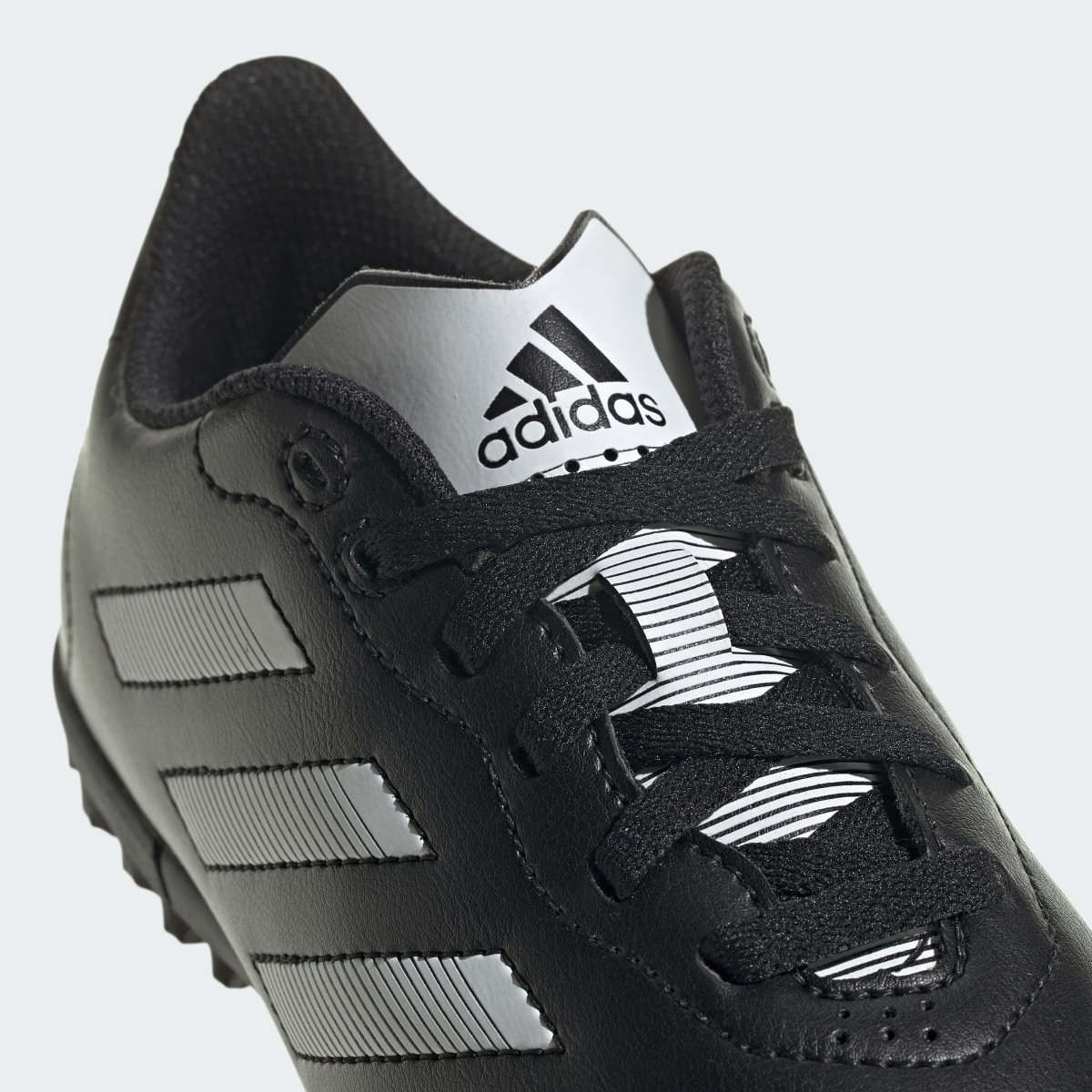 Adidas Calzado de Fútbol Goletto VIII Pasto Sintético. 8