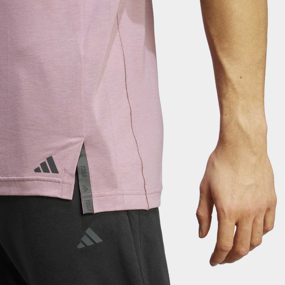 Adidas Playera de Entrenamiento Yoga. 6