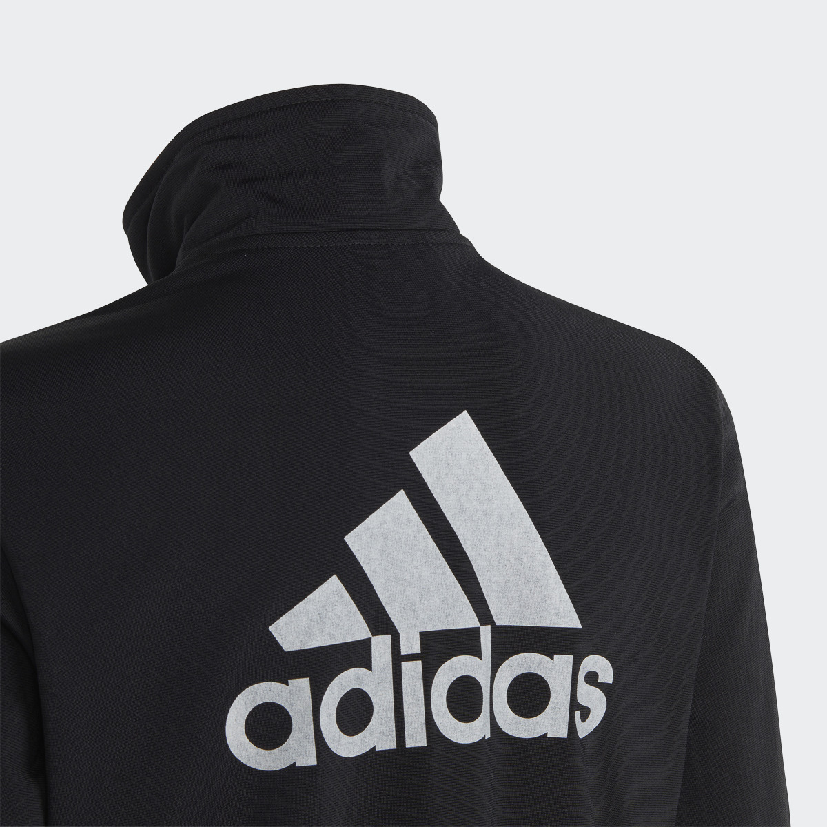 Adidas Conjunto Essentials Big Logo. 6