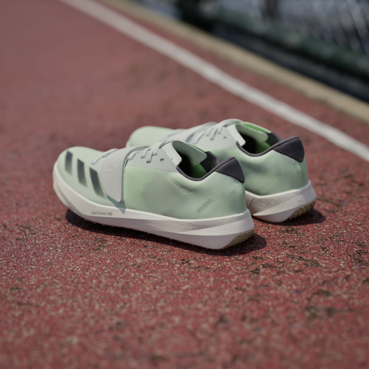 Adidas Chaussure d'athlétisme Adizero TJ/PV. 5