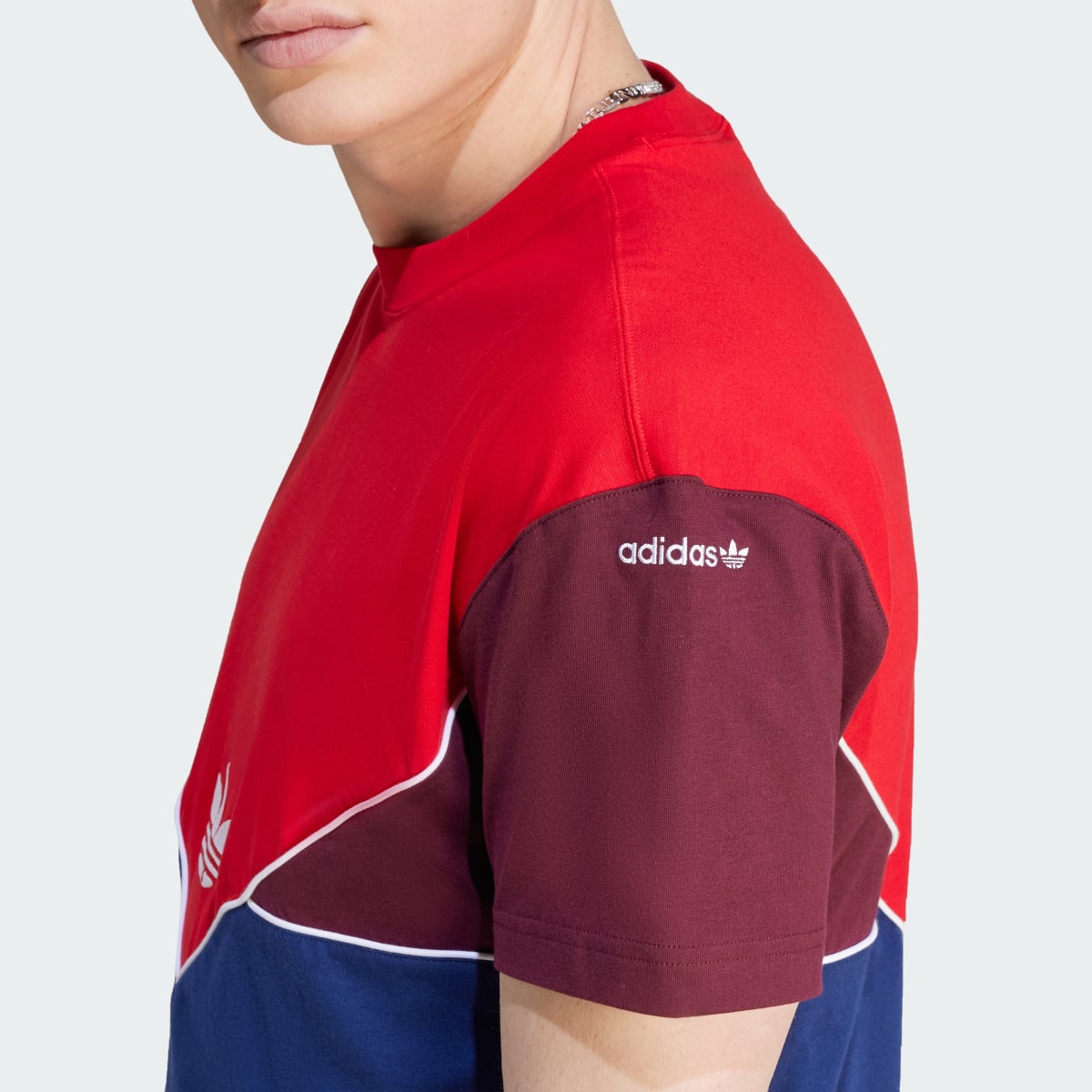 Adidas Adicolor Seasonal Archive T-Shirt. 7