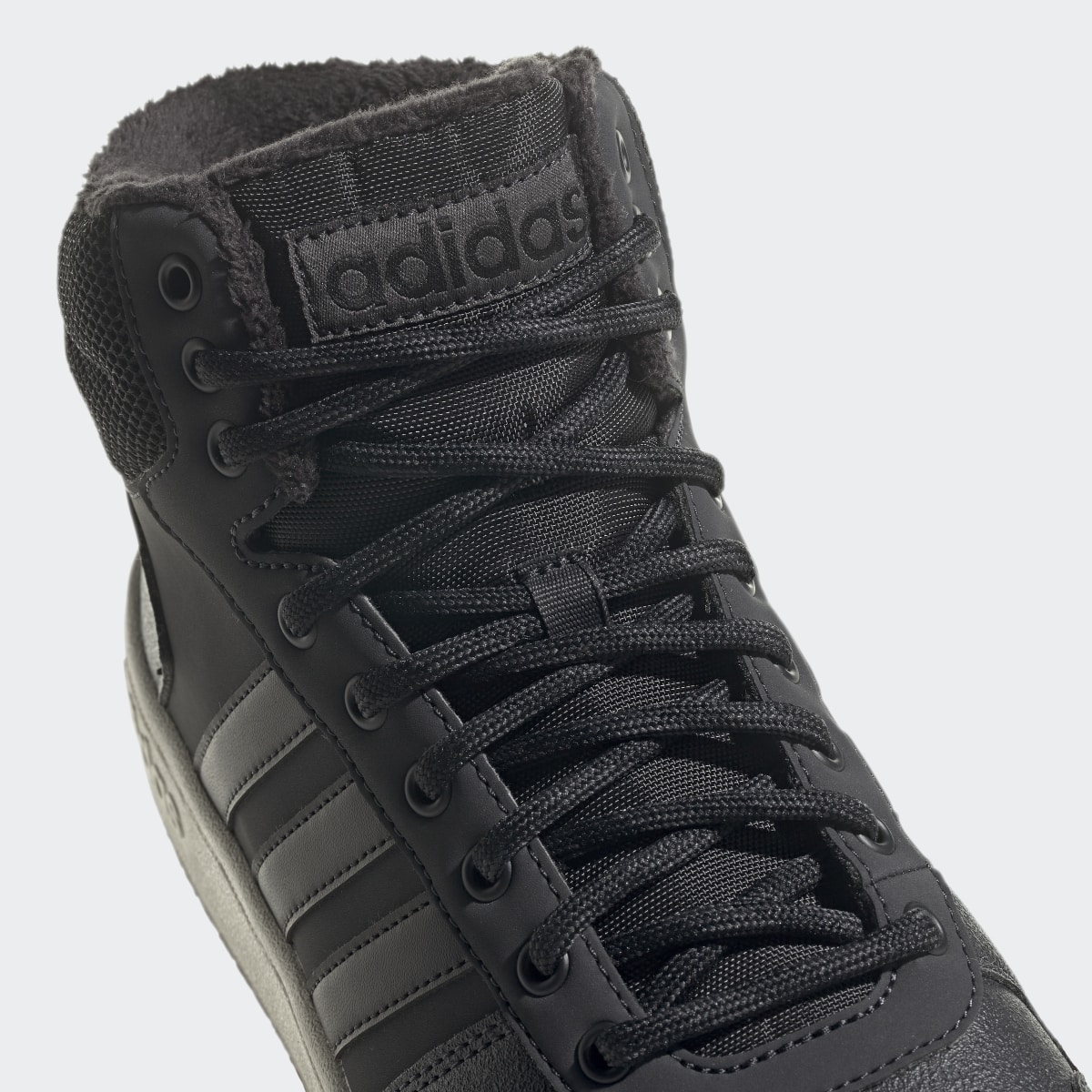 Adidas Chaussure Hoops 2.0 Mid. 9