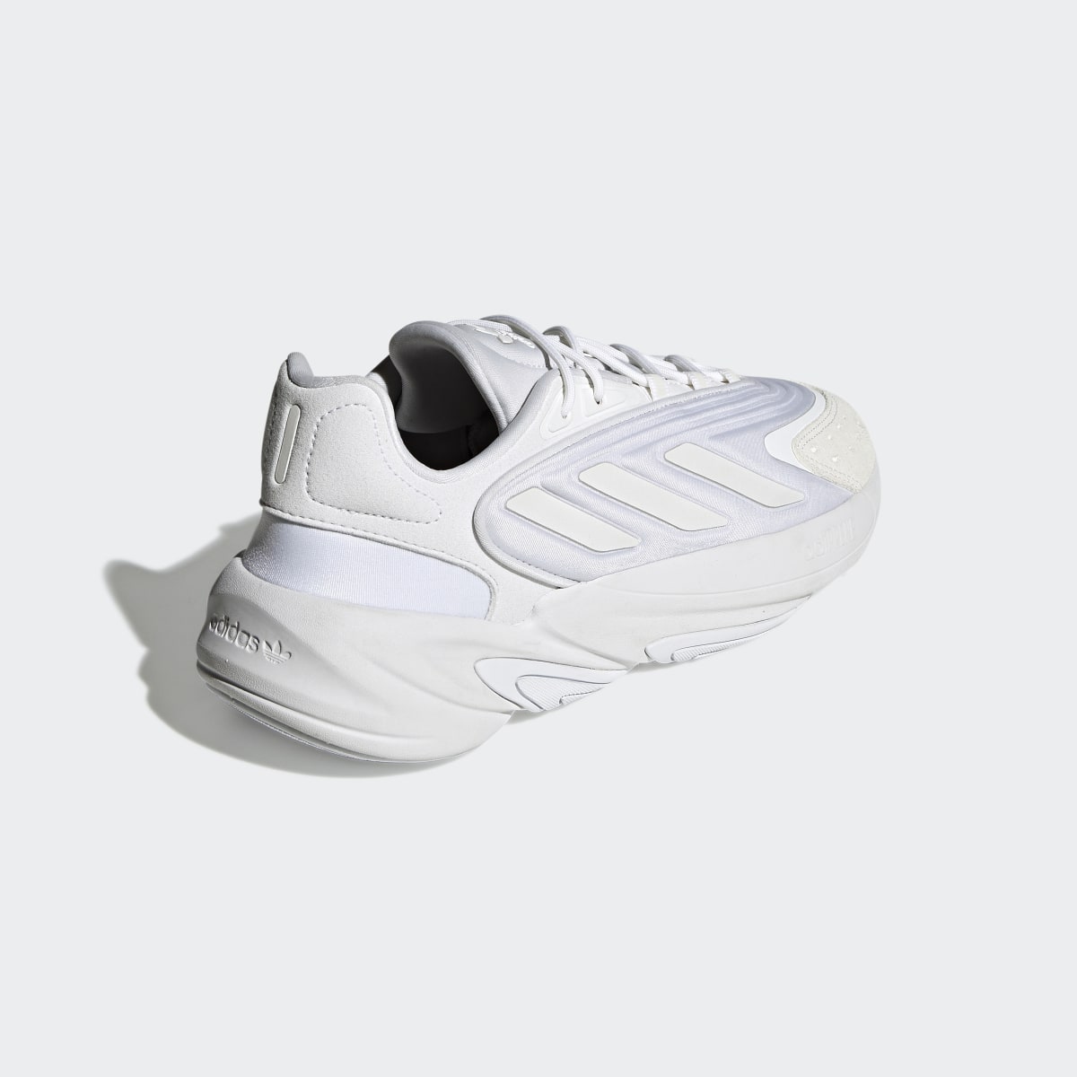 Adidas Ozelia Schuh. 9