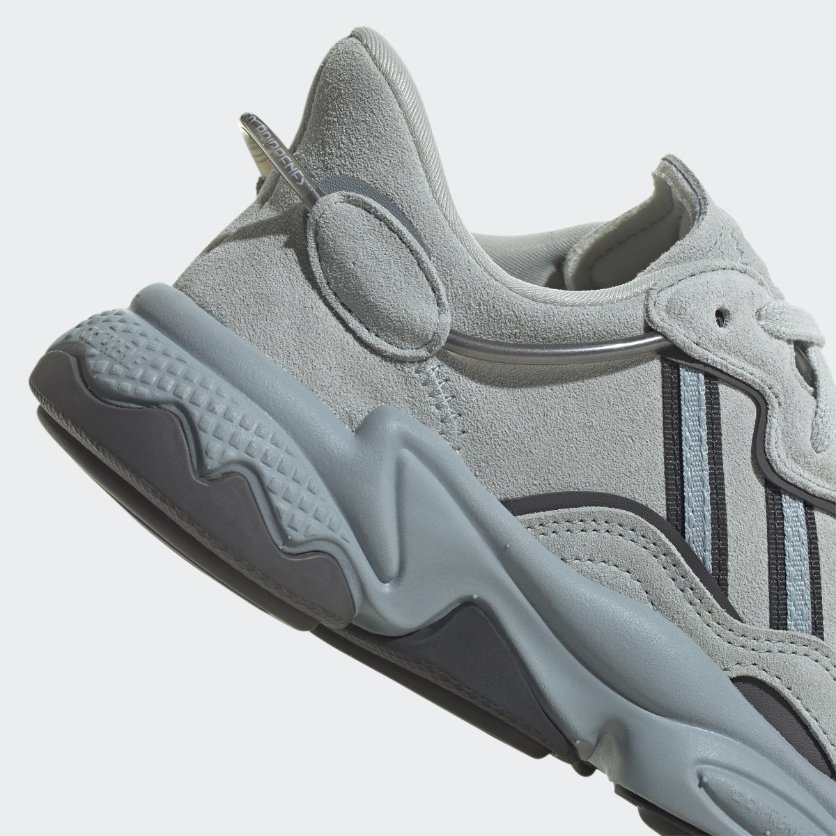 Adidas OZWEEGO Schuh. 10