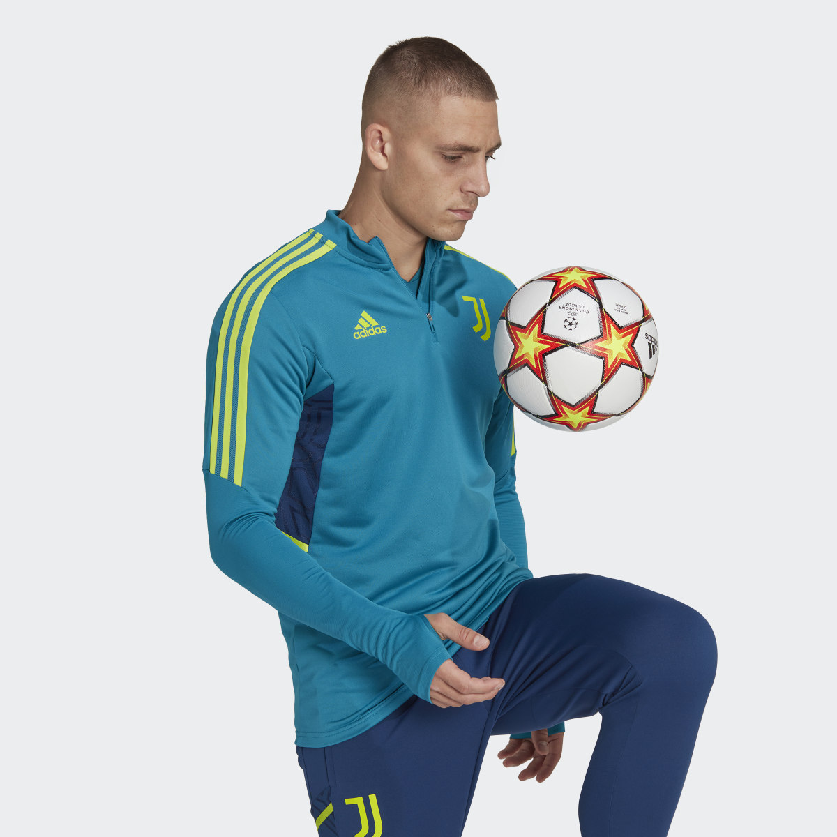 Adidas Juventus Condivo 22 Training Top. 4