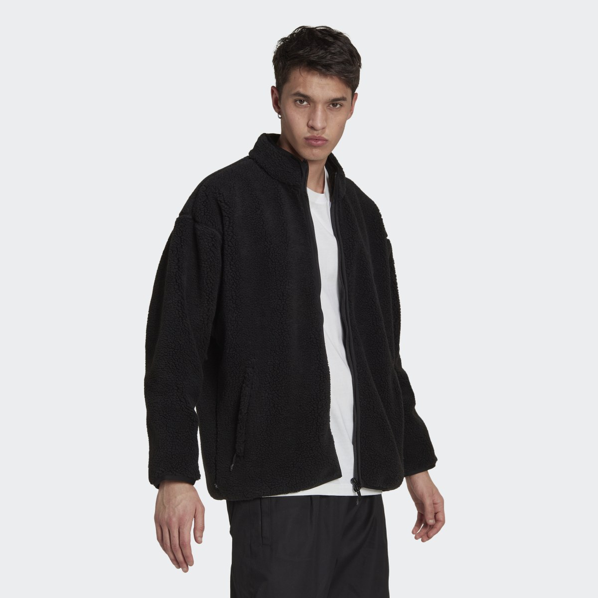 Adidas Reclaim Sherpa Jacke. 4