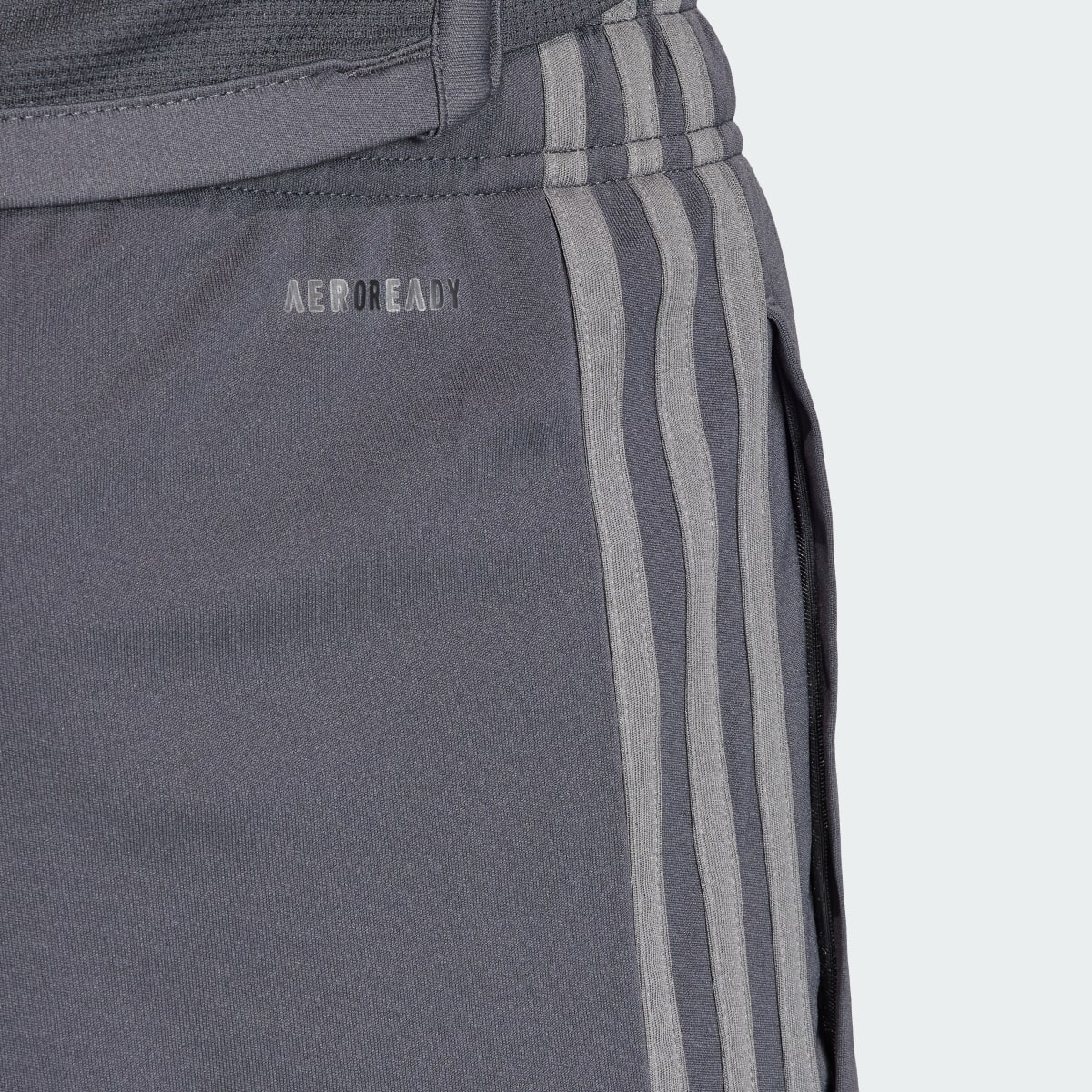 Adidas Pantalón corto tercera equipación Juventus 23/24. 6