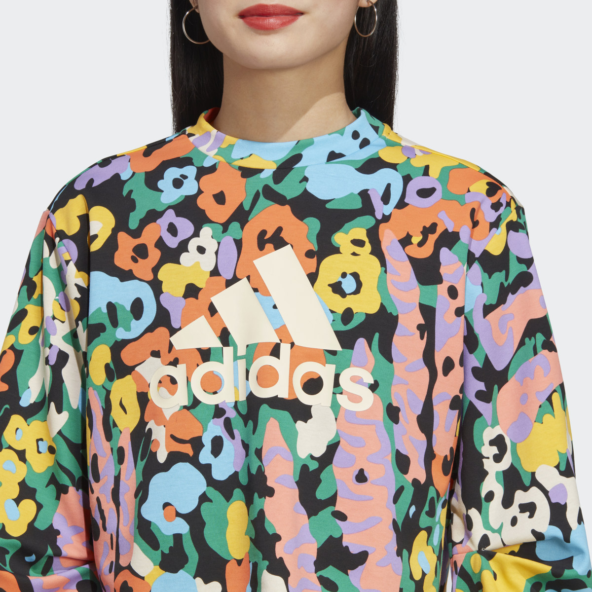 Adidas Graphic Sweatshirt. 6