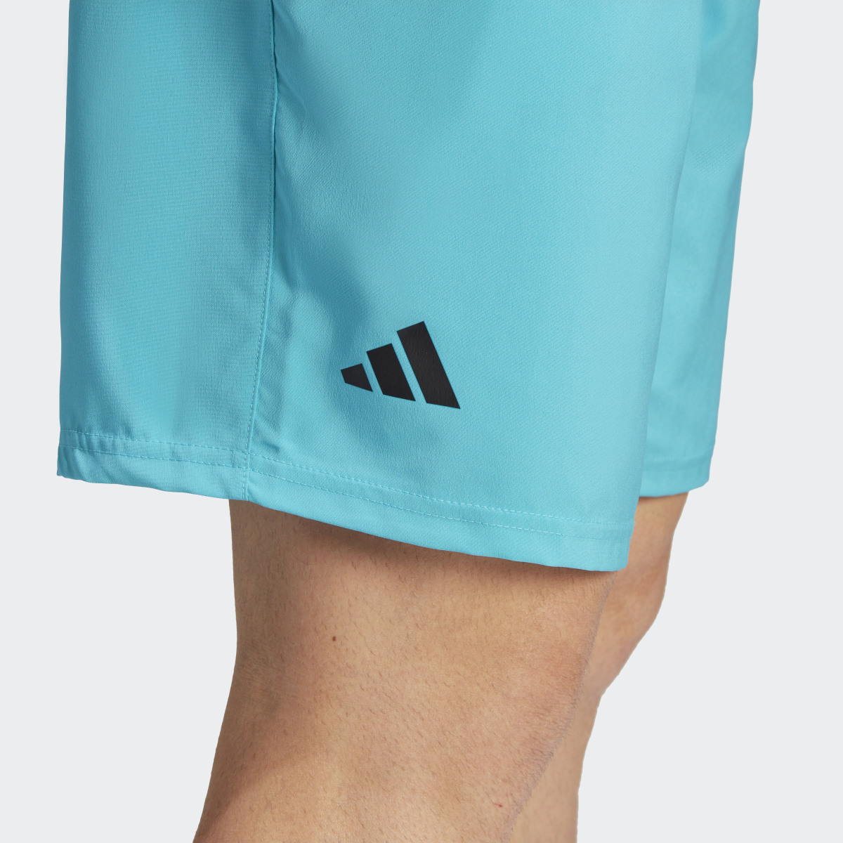 Adidas Club 3-Streifen Tennis Shorts. 5