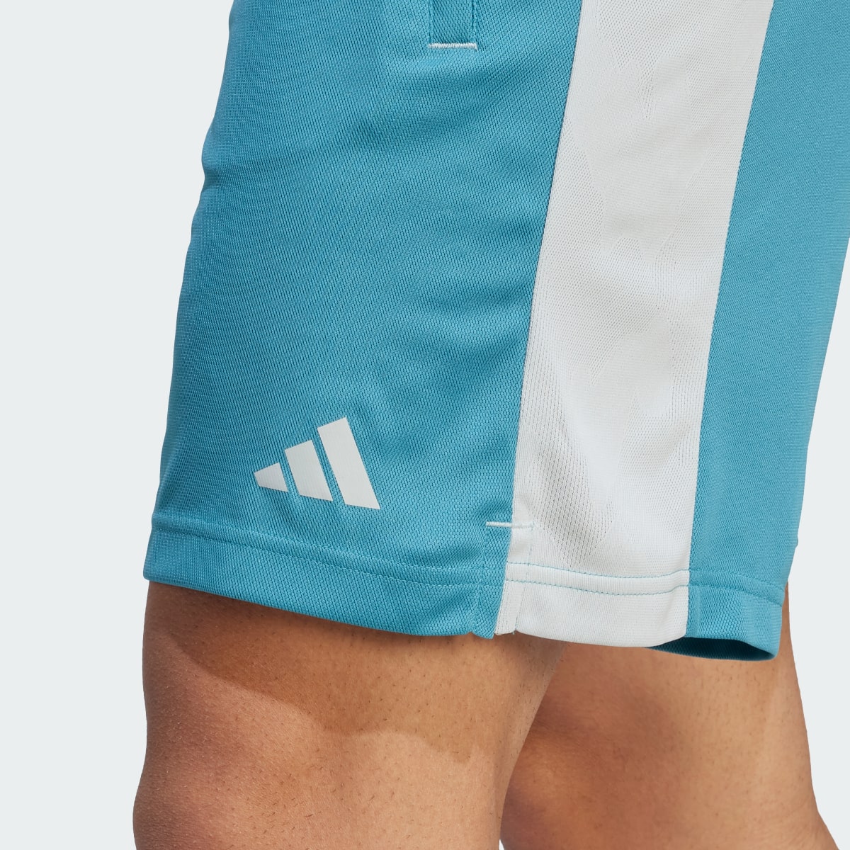 Adidas Shorts Train Essentials Seasonal Camo. 5