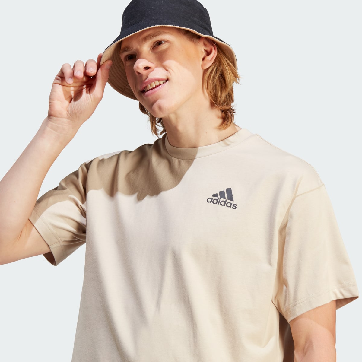 Adidas Camiseta Graphic (Género neutro). 5