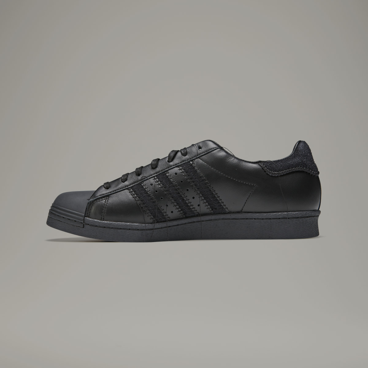 Adidas Y-3 Superstar. 8