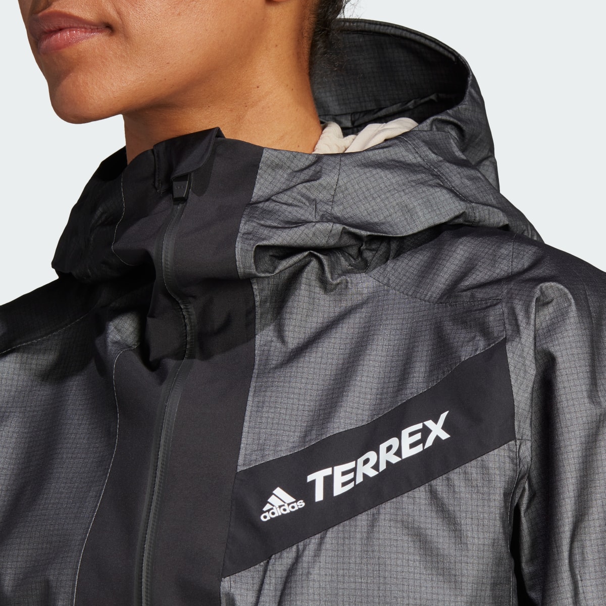 Adidas Chaqueta técnica Techrock Light GORE-TEX. 7