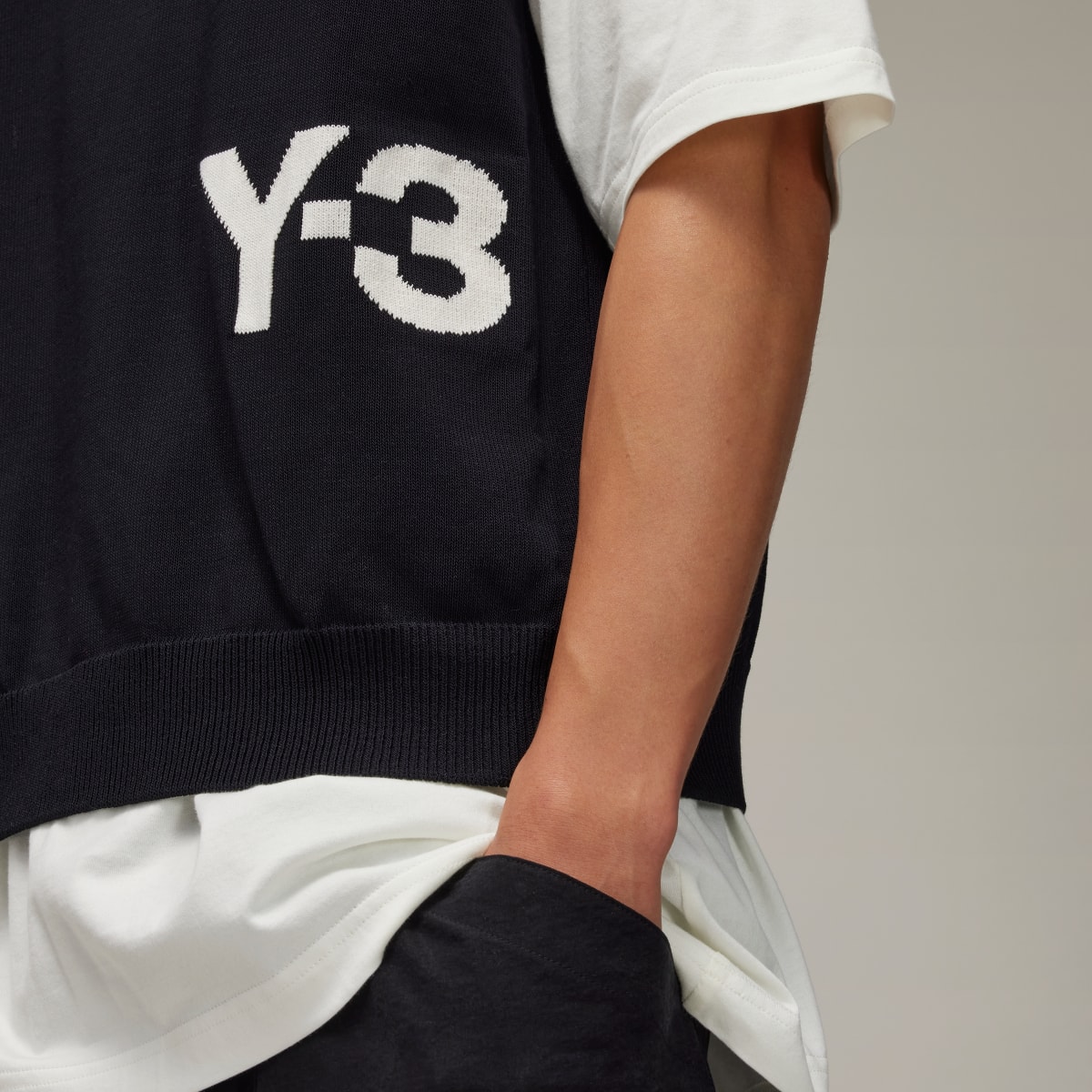Adidas Y-3 Knit Vest. 8