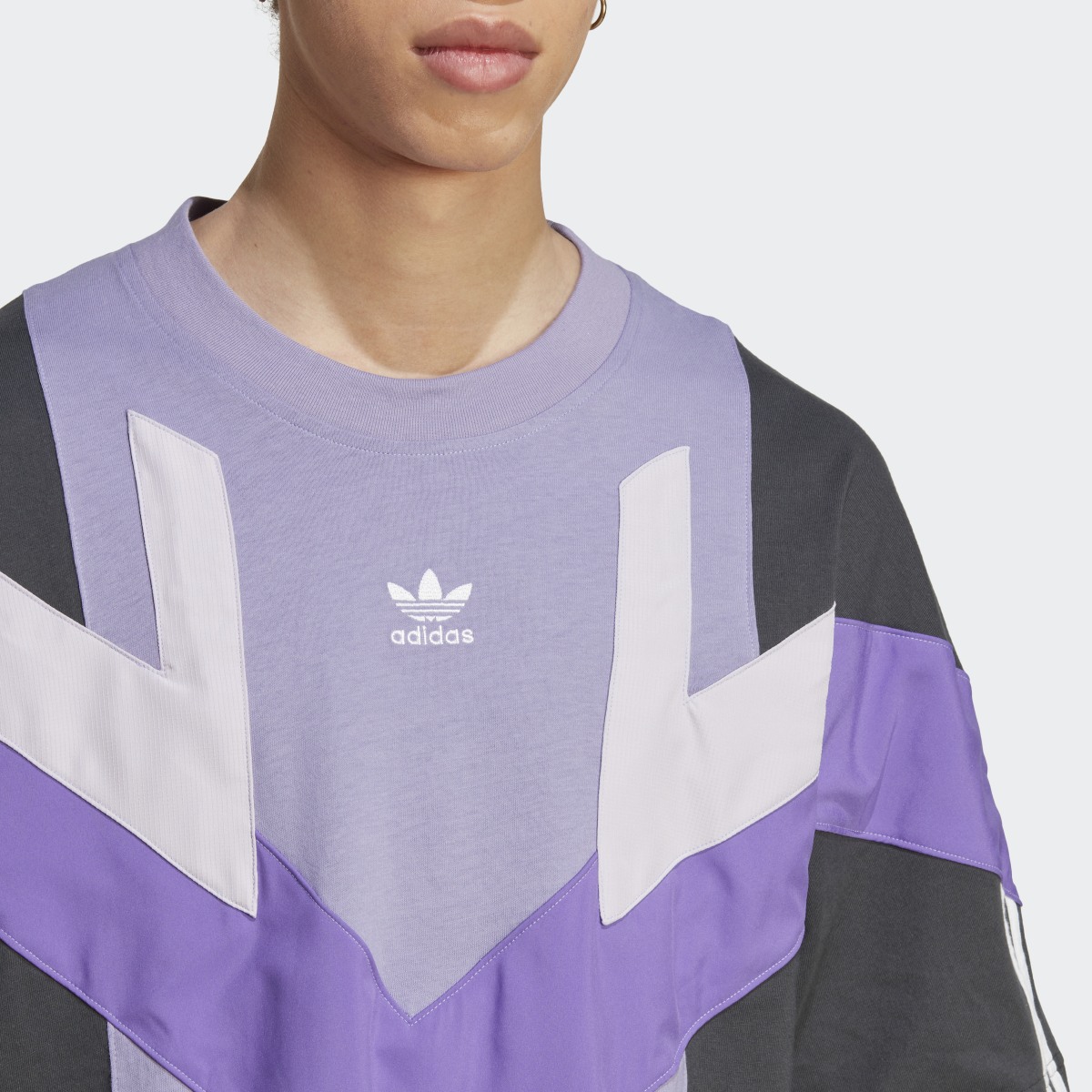 Adidas Rekive Tee. 6