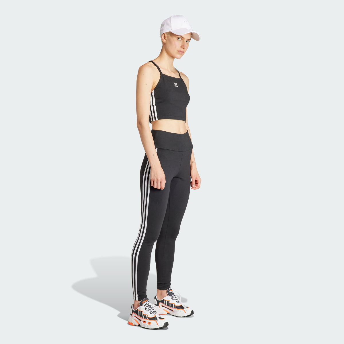 Adidas Adicolor 3-Streifen Crop-Top. 4