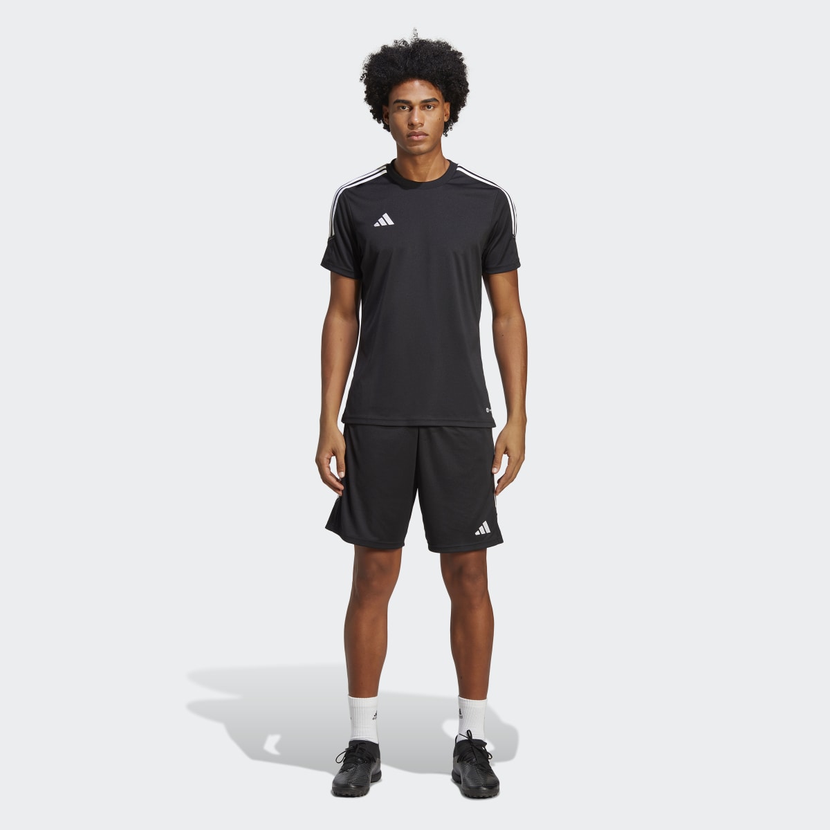 Adidas Short d'entraînement Tiro 23 Club. 5