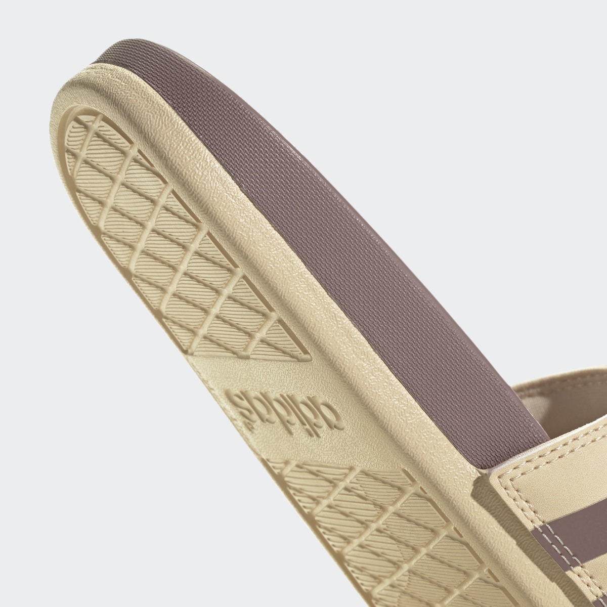 Adidas Claquette Adilette Comfort. 10