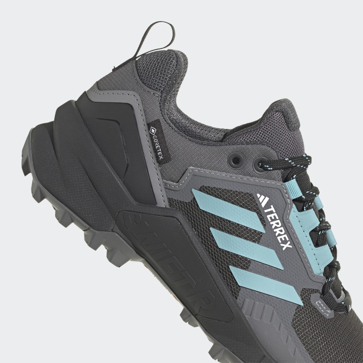 Adidas ZAPATILLA TERREX SWIFT R3 GORE-TEX. 12