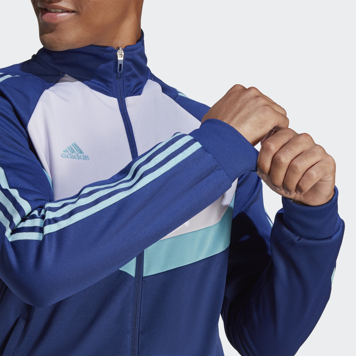 Adidas Chaqueta Tiro. 8