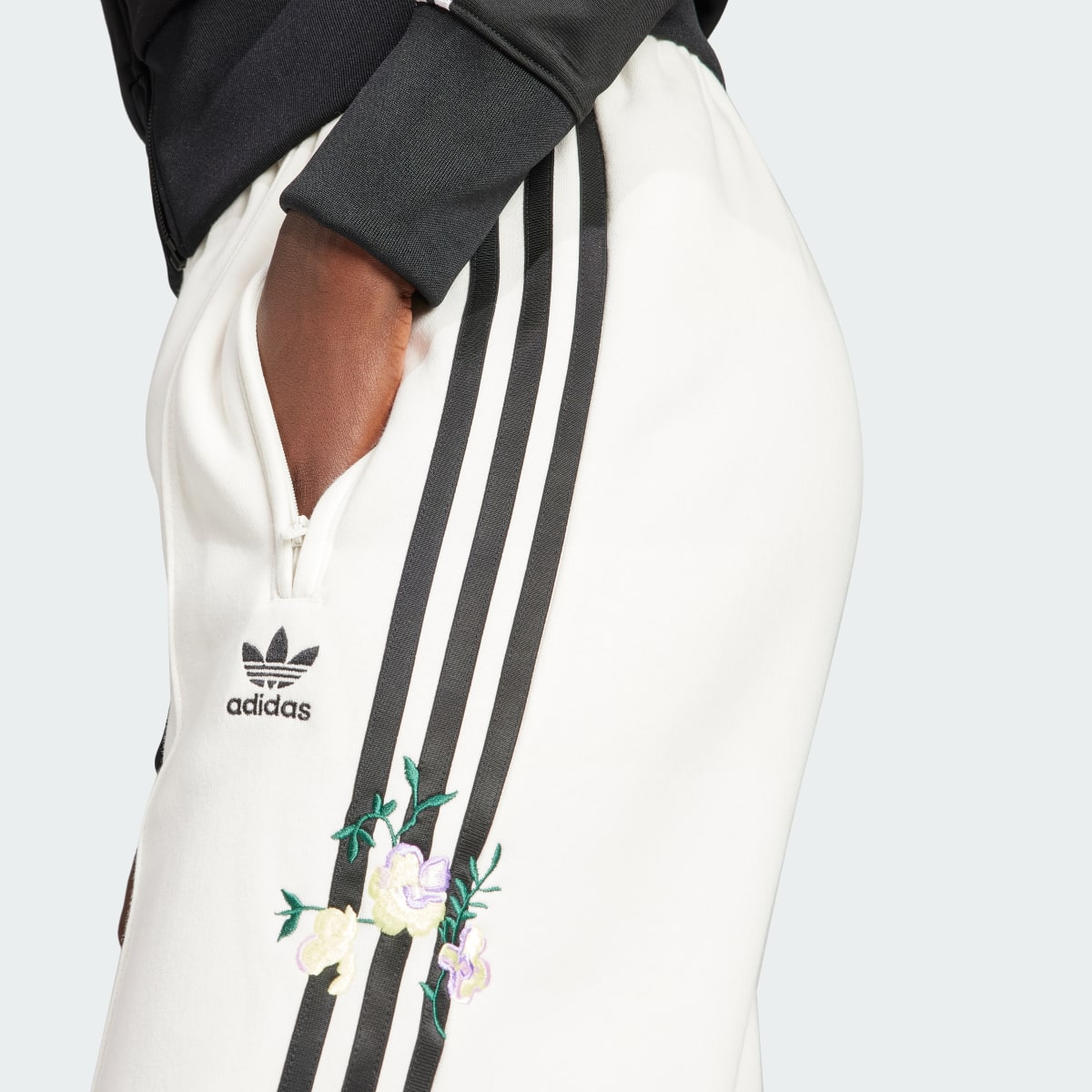 adidas Originals Embroidered Flower Joggers - Trousers