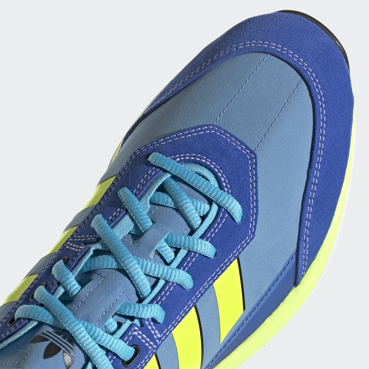 Adidas Chaussure SL 7200. 9