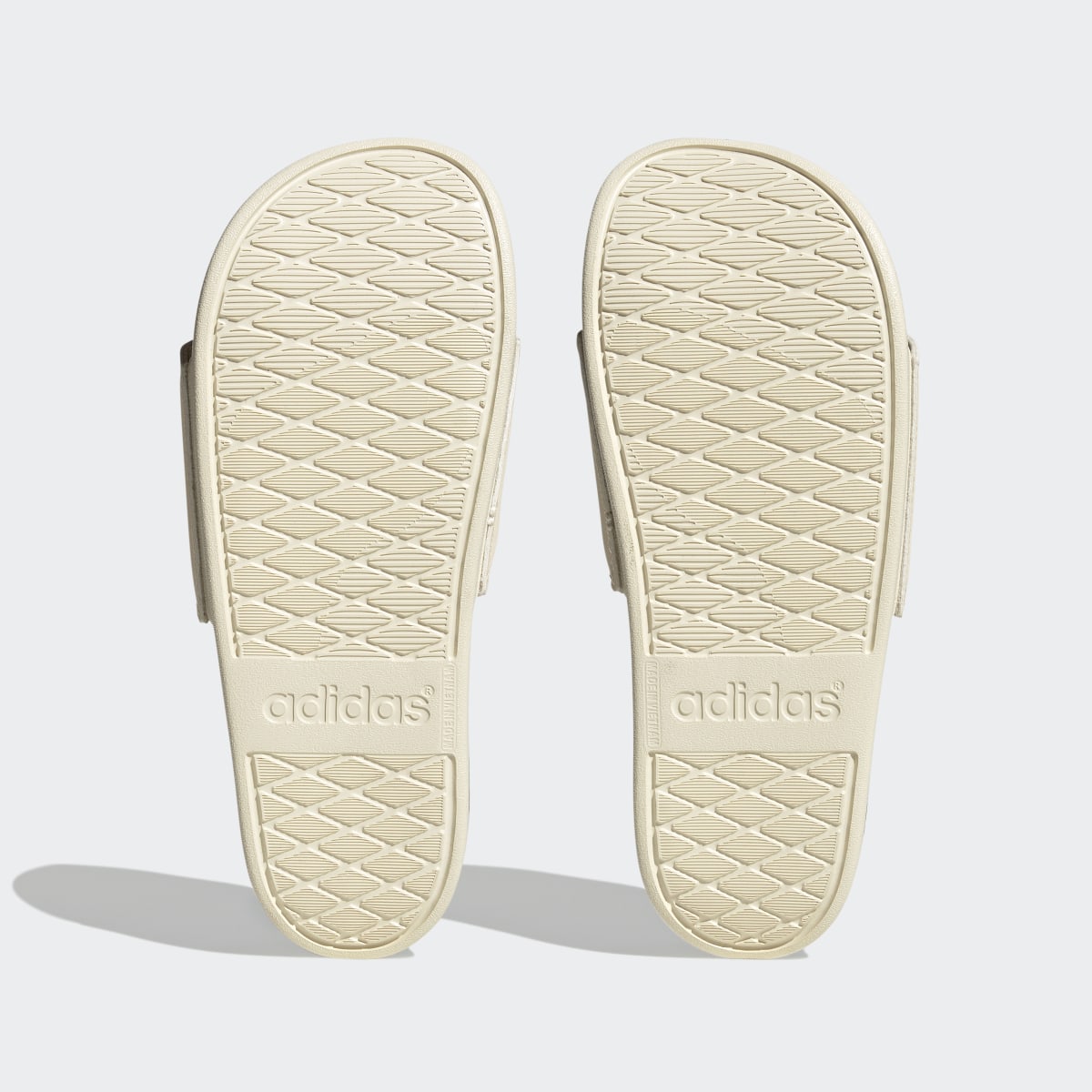 Adidas Chancla Adilette Comfort. 4