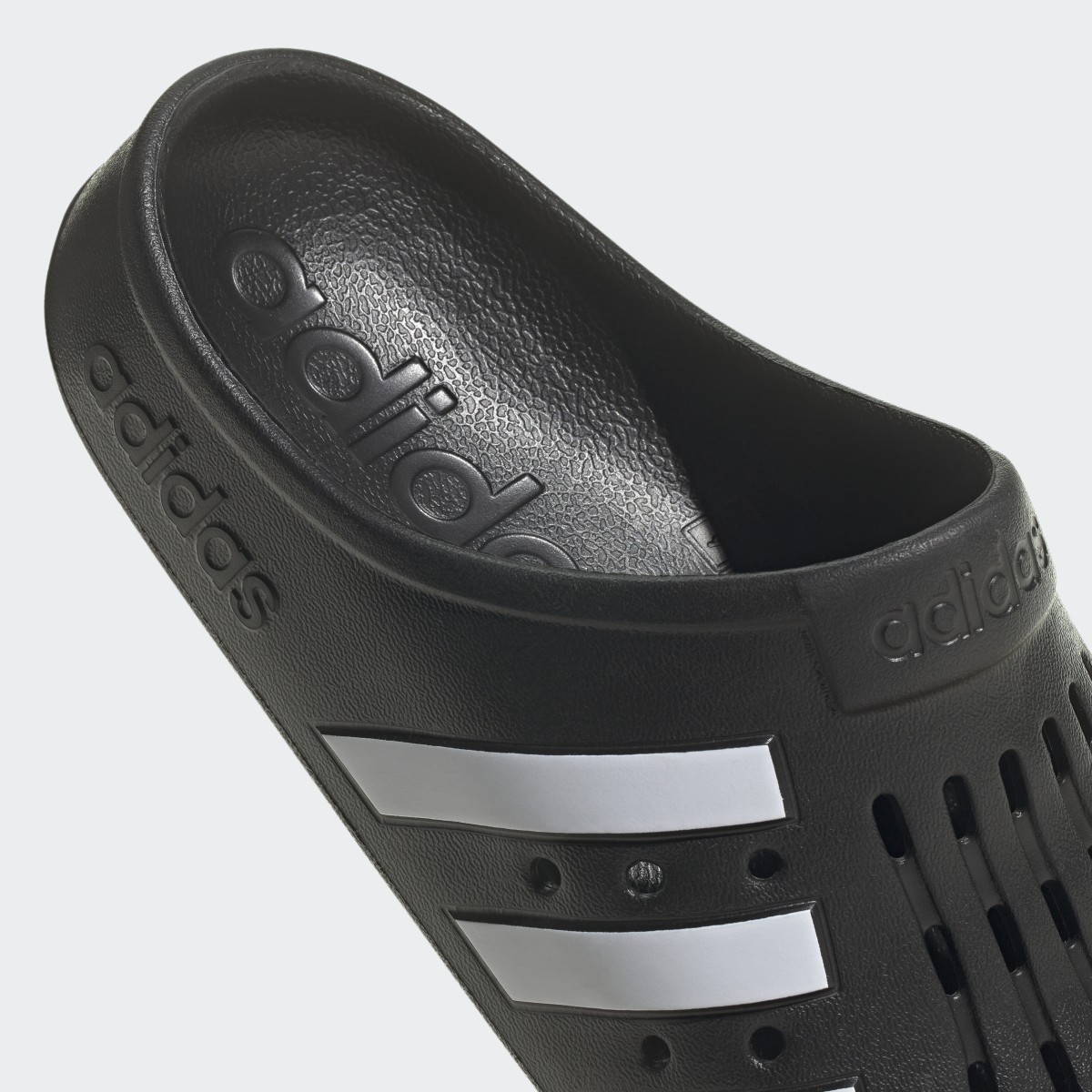 Adidas adilette Clog. 10